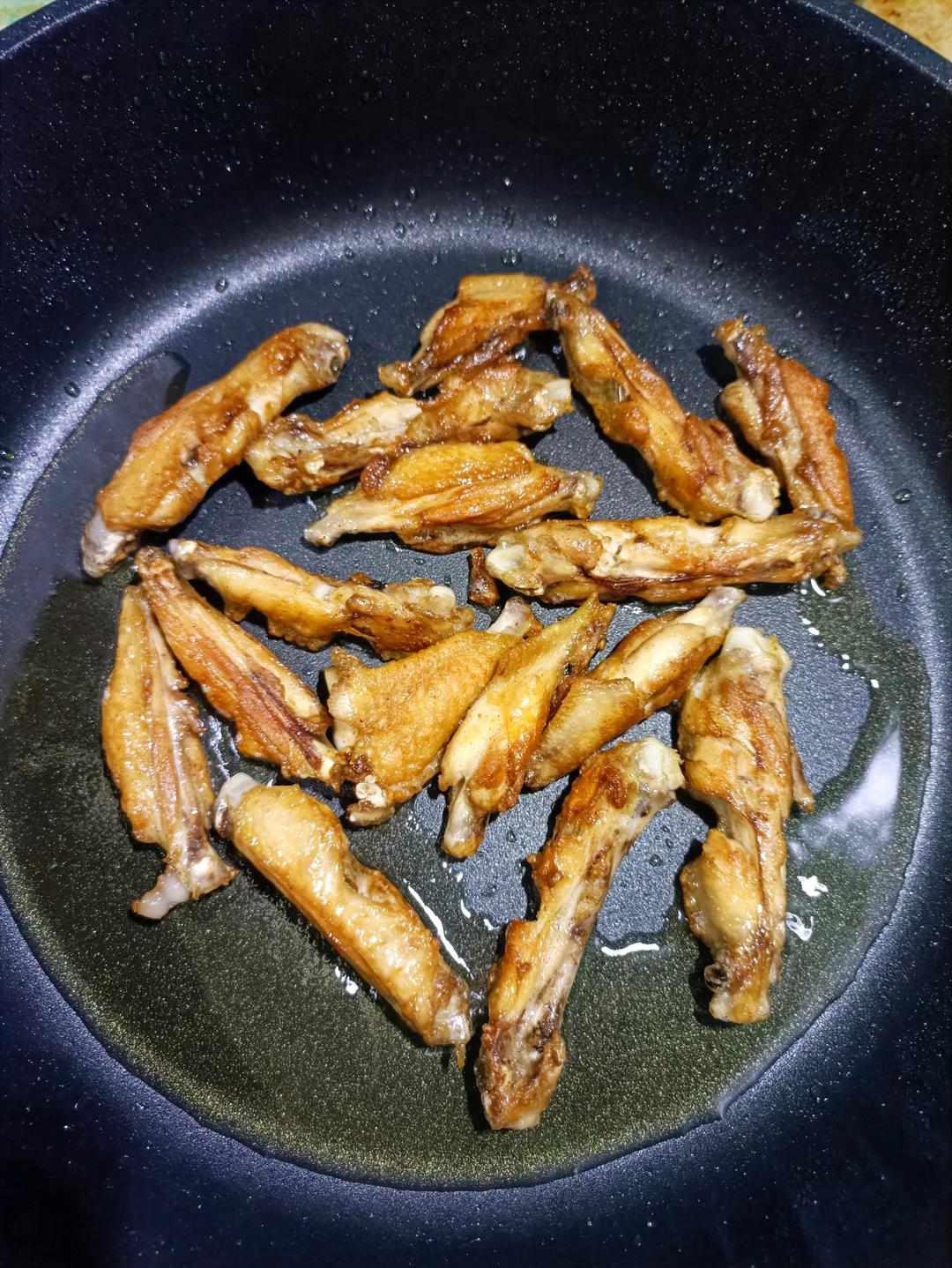 蒜香鸡翅，这才是鸡翅最好吃的做法