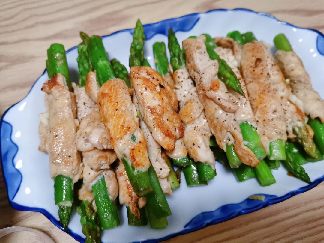 芦笋鸡肉卷