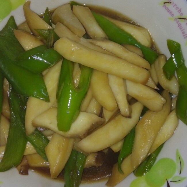 青椒素炒杏鲍菇