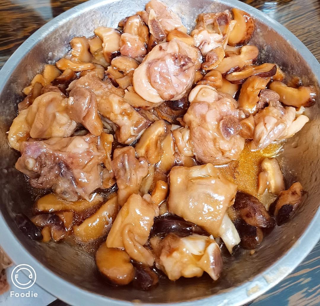香菇蒸鸡腿
