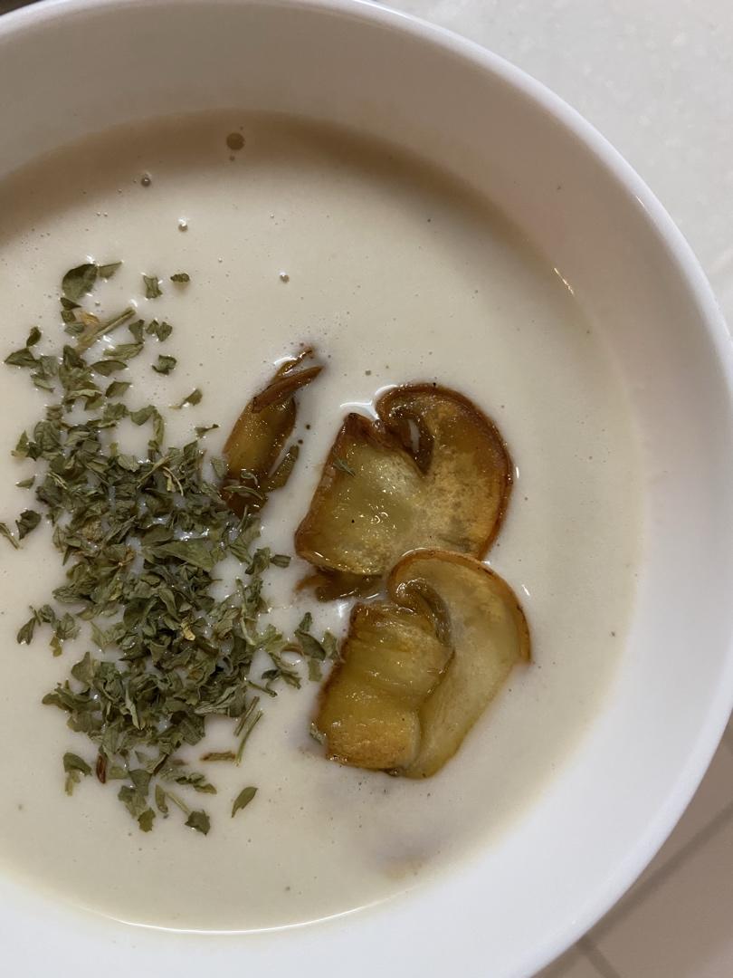 奶油蘑菇浓汤 Cream of Mushroom Soup