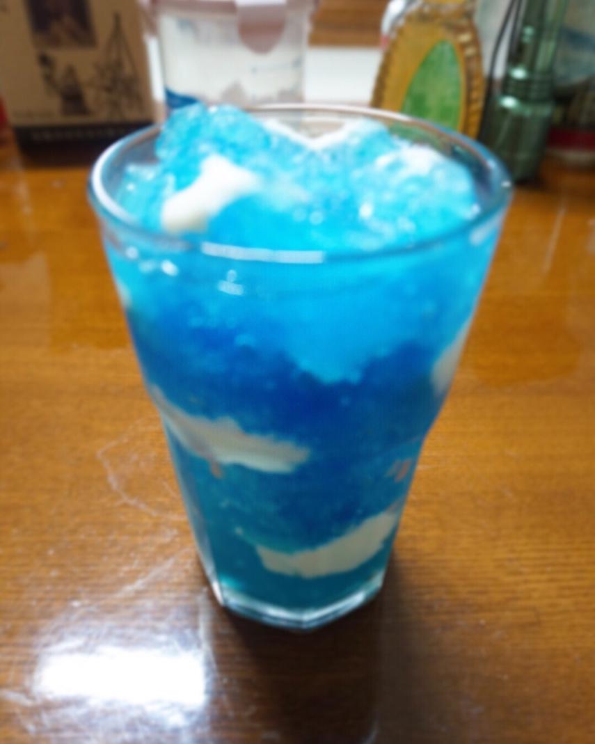 蓝天白云碎碎冰