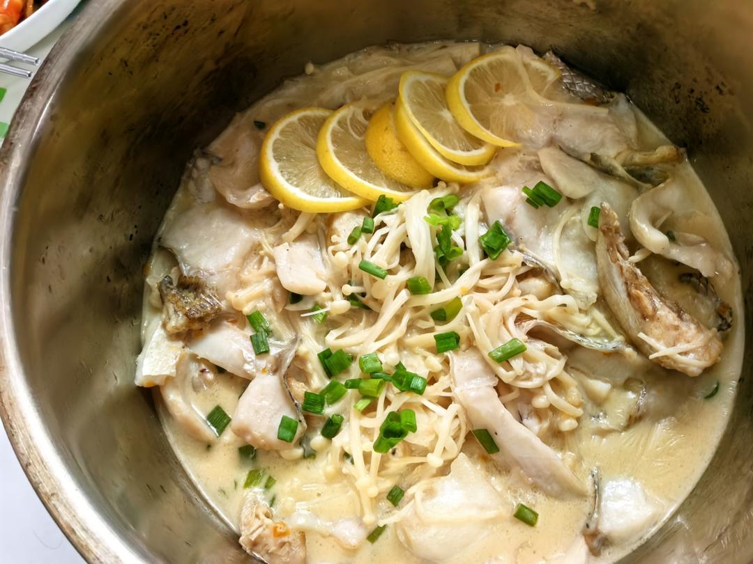 【金汤柠檬鱼】只有它，能和酸菜鱼一决高下