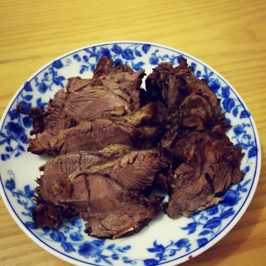卤牛肉