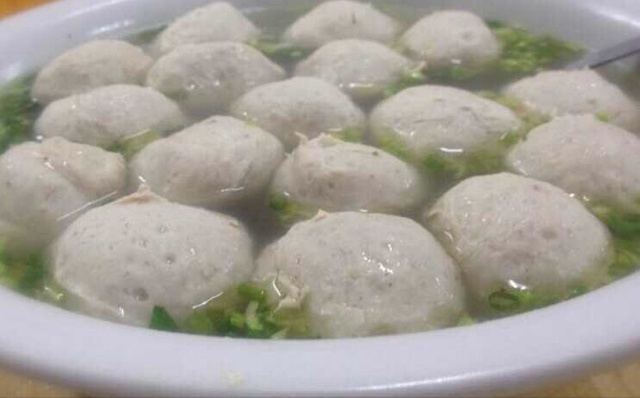 生菜牛肉丸汤