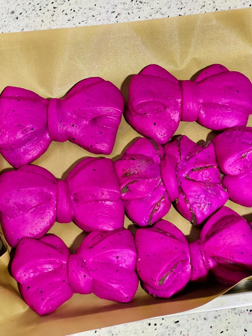 火龙果蝴蝶结面包（一次发酵）