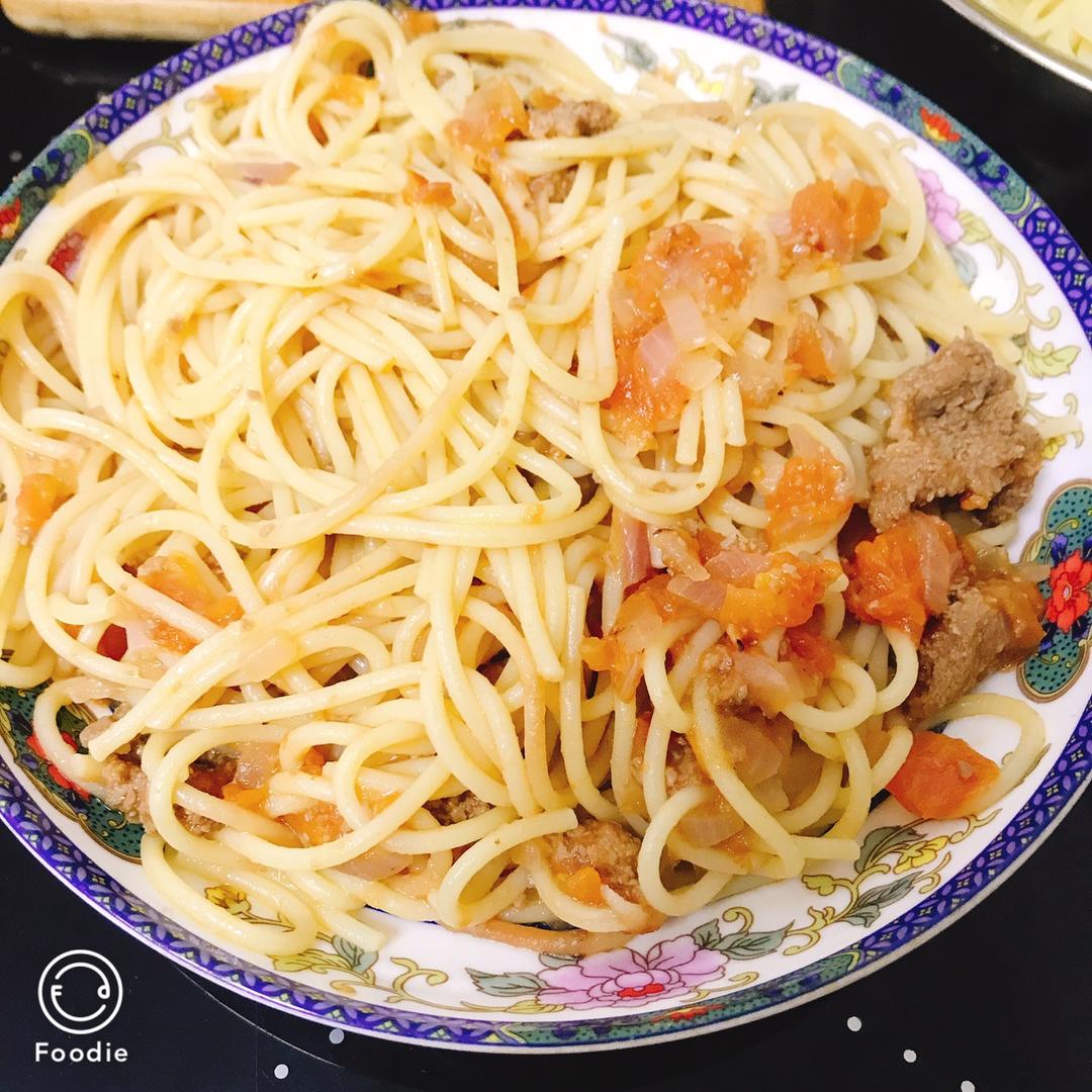 番茄肉酱意大利面
