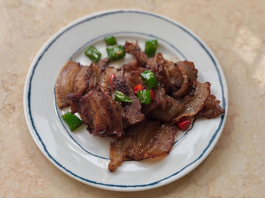 尖椒炒五花肉的做法