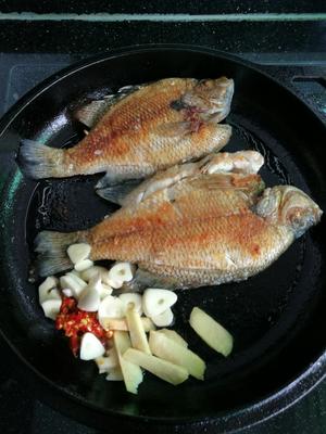 香煎太阳鱼的做法 步骤4