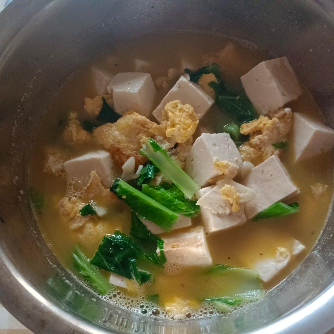 冬天做一锅热乎乎的白菜豆腐汤，食材简单‼️