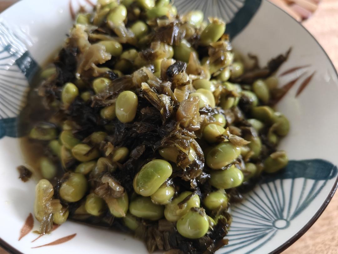 毛豆炒雪菜，简单又下饭