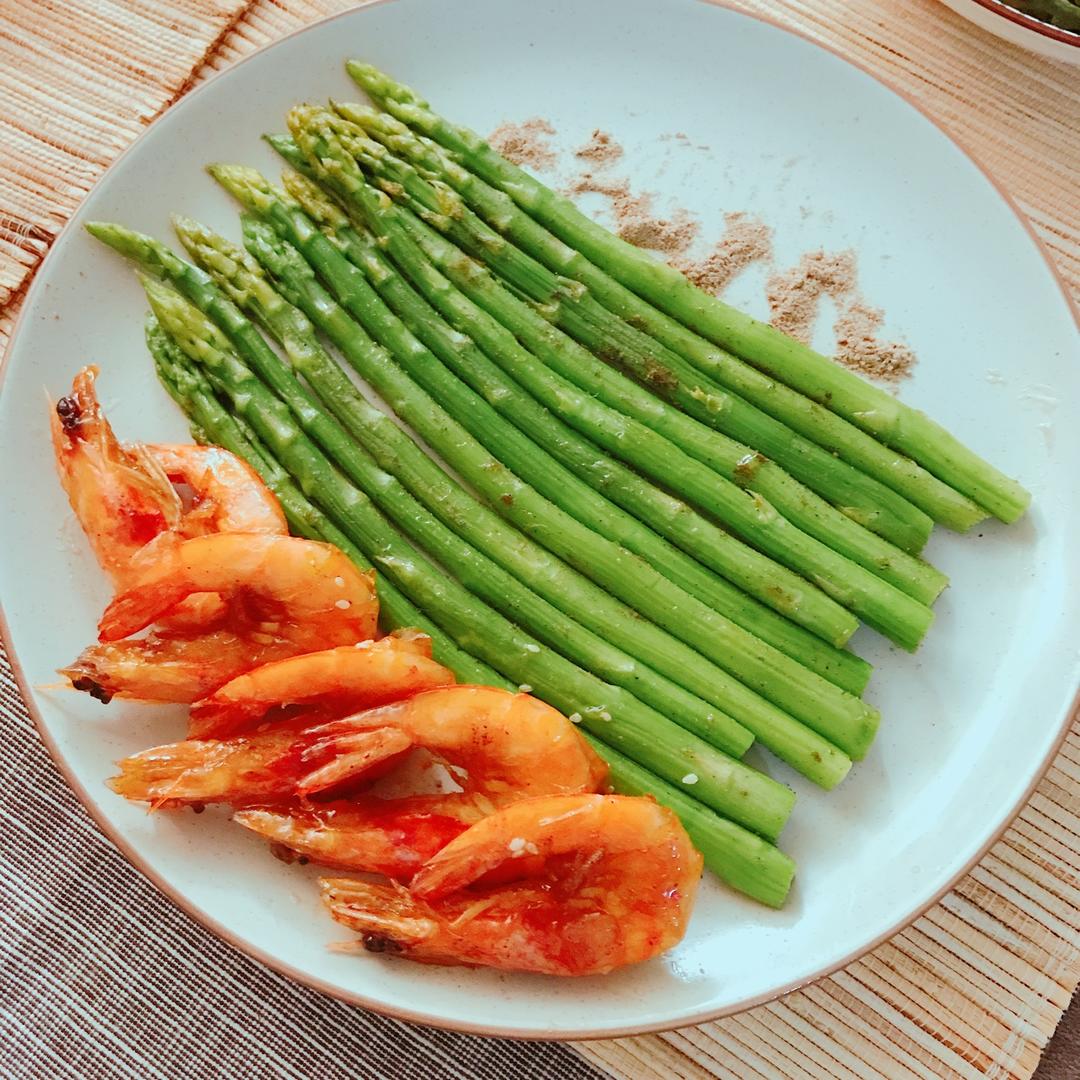 白灼芦笋