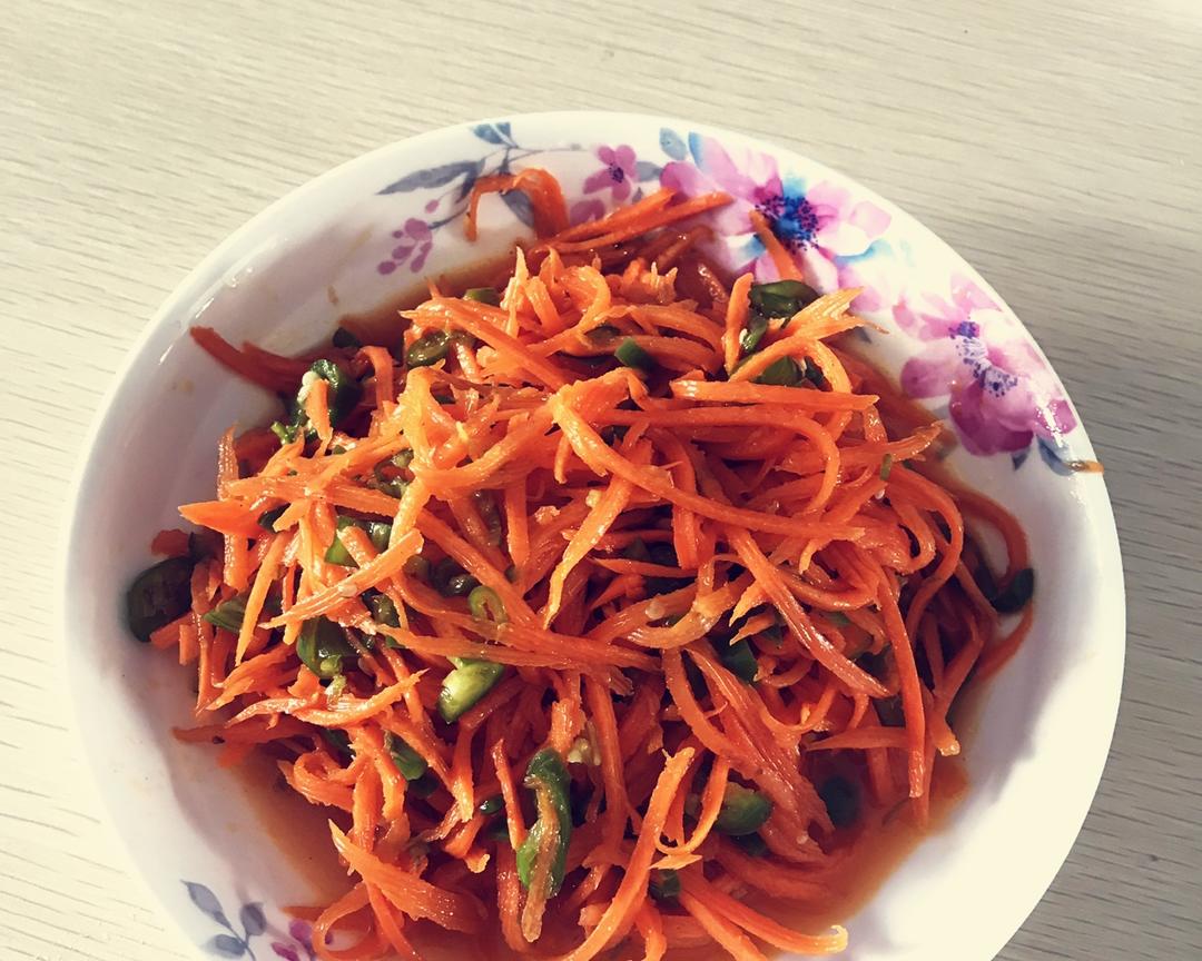 凉拌胡萝卜