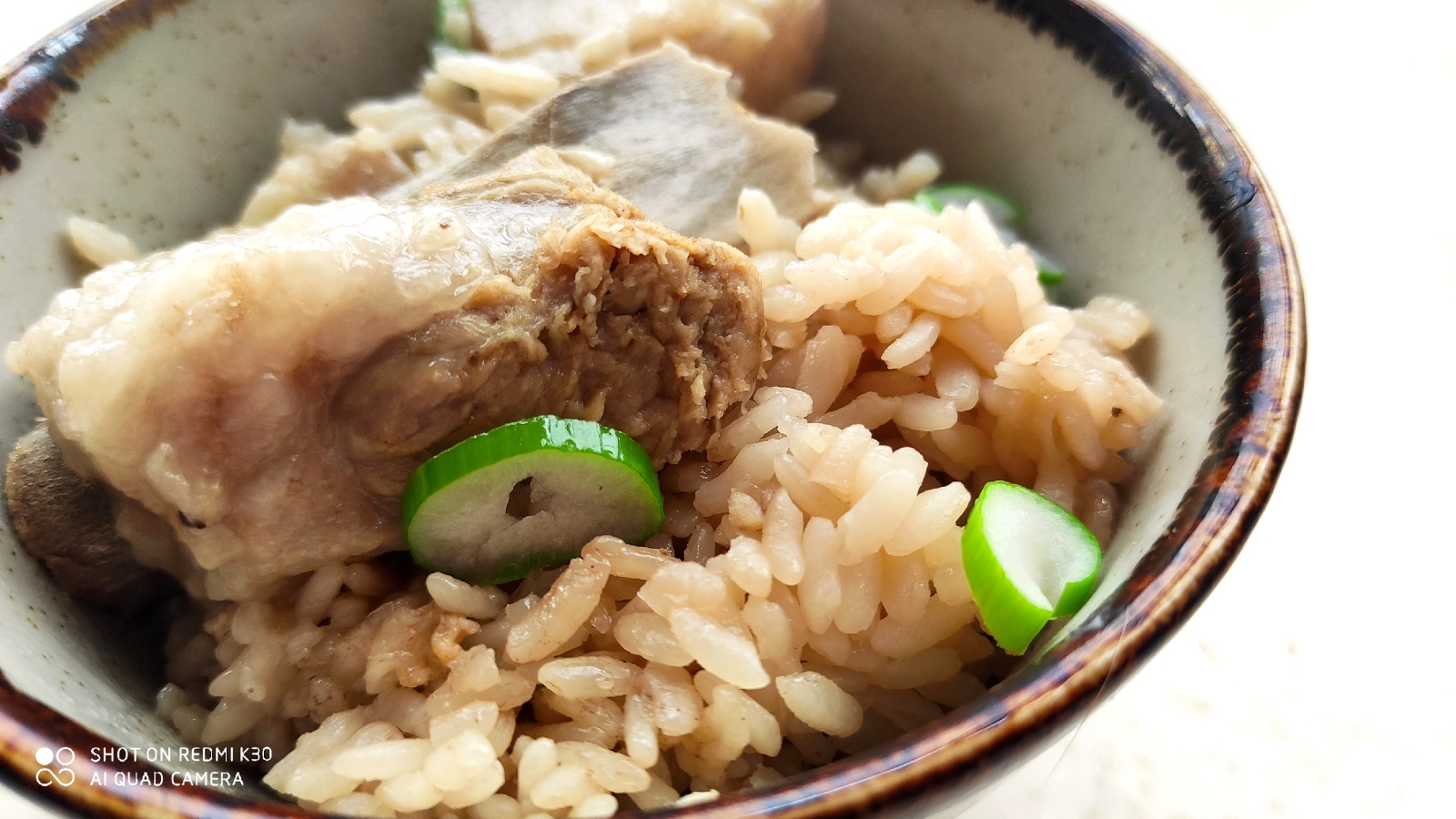 排骨芋头米饭-炖盅版的做法