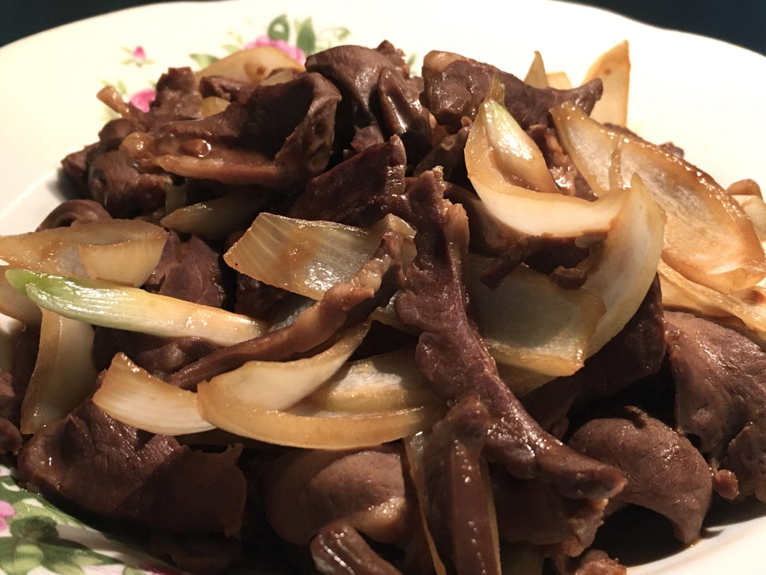 文迪黄做的厨师长教你葱爆猪心的家常做法史上最详细的讲解