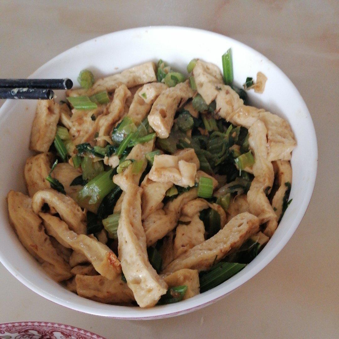 千叶豆腐炒香芹