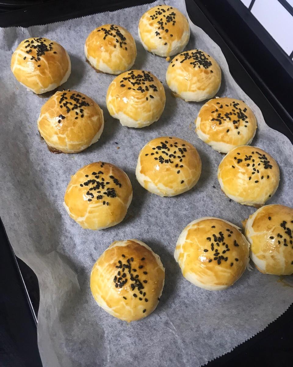 酥皮鲜肉月饼～酥的掉渣