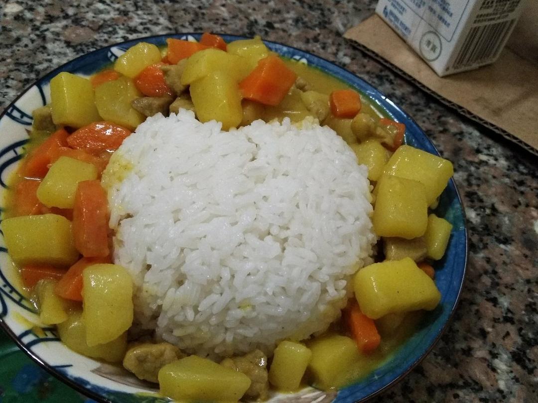 咖喱鸡肉饭