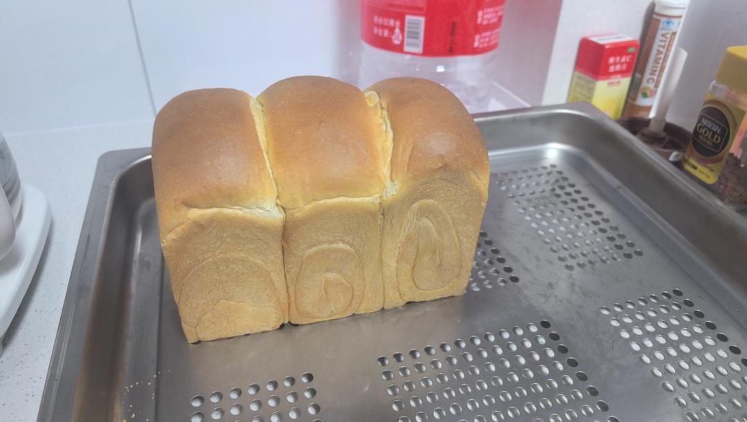 奶香纯粹的重料淡奶油吐司