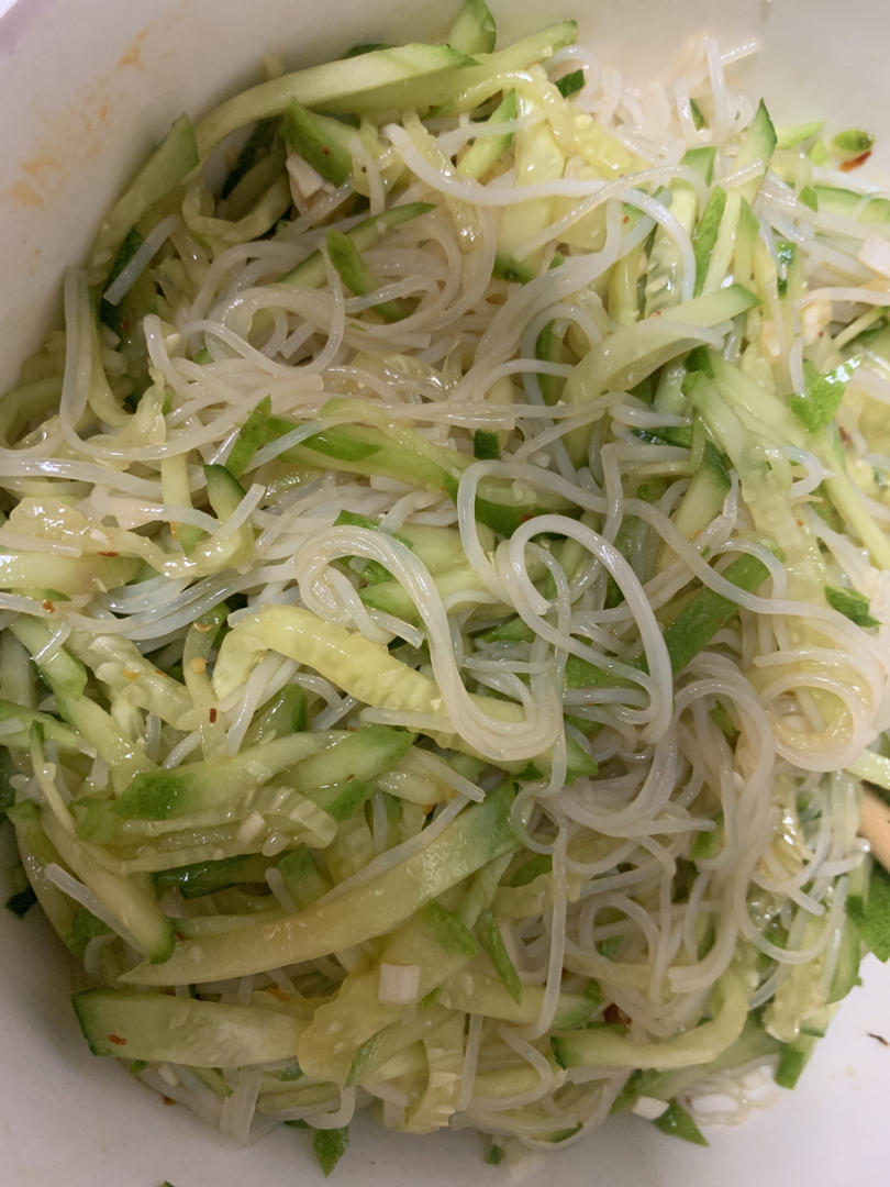 黄瓜拌粉丝