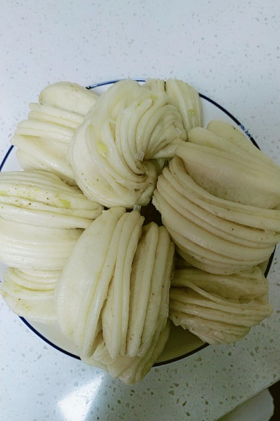 简单13156395983做的家常大花卷做法