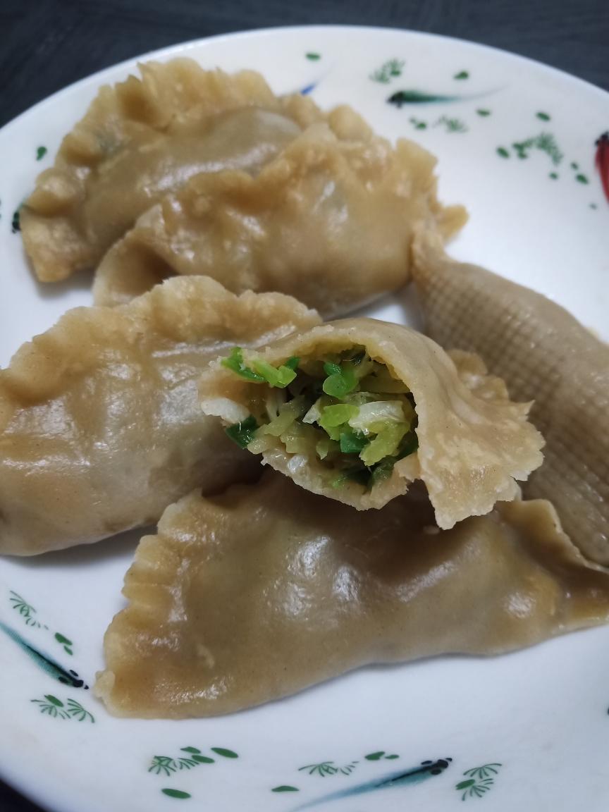 莜面全麦面萝卜干韭菜馅蒸饺