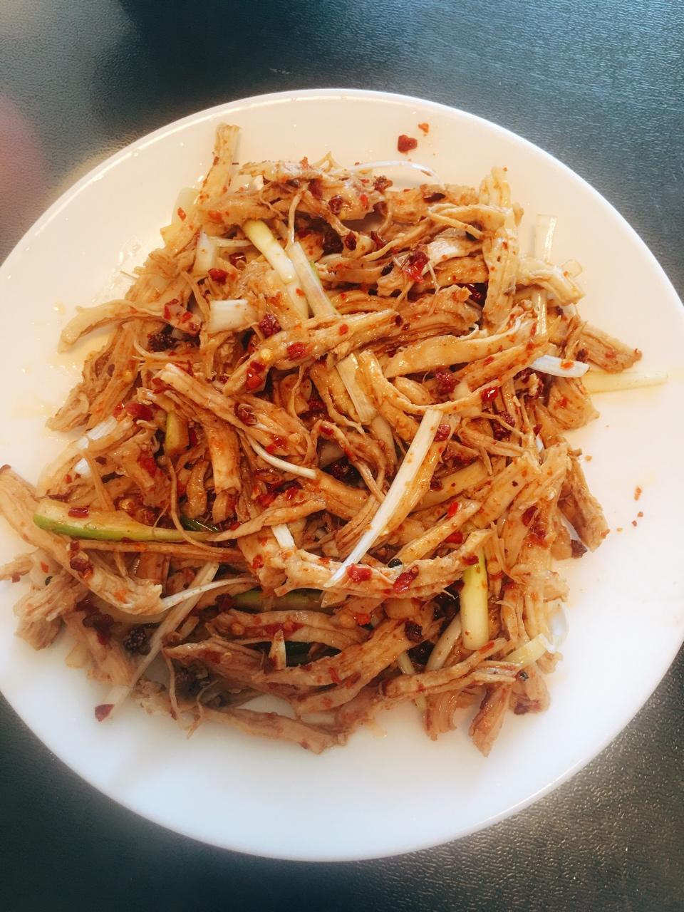 婷子-83做的川菜16《麻辣鸡丝》