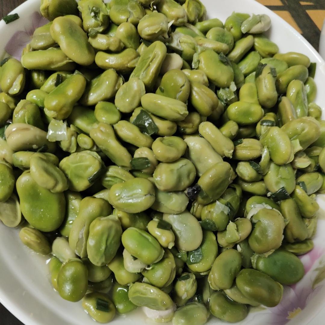无比鲜美的葱油蚕豆