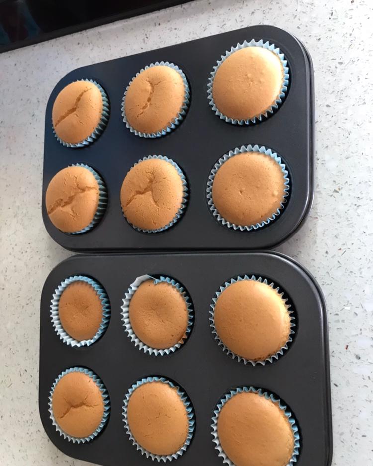 炼乳纸杯蛋糕