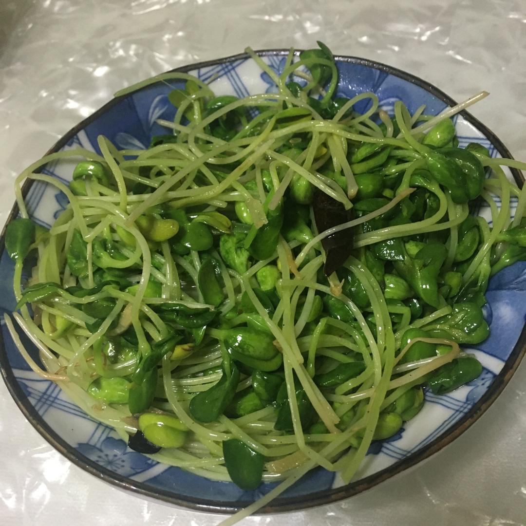 炝炒黑豆苗（珍珠苗）