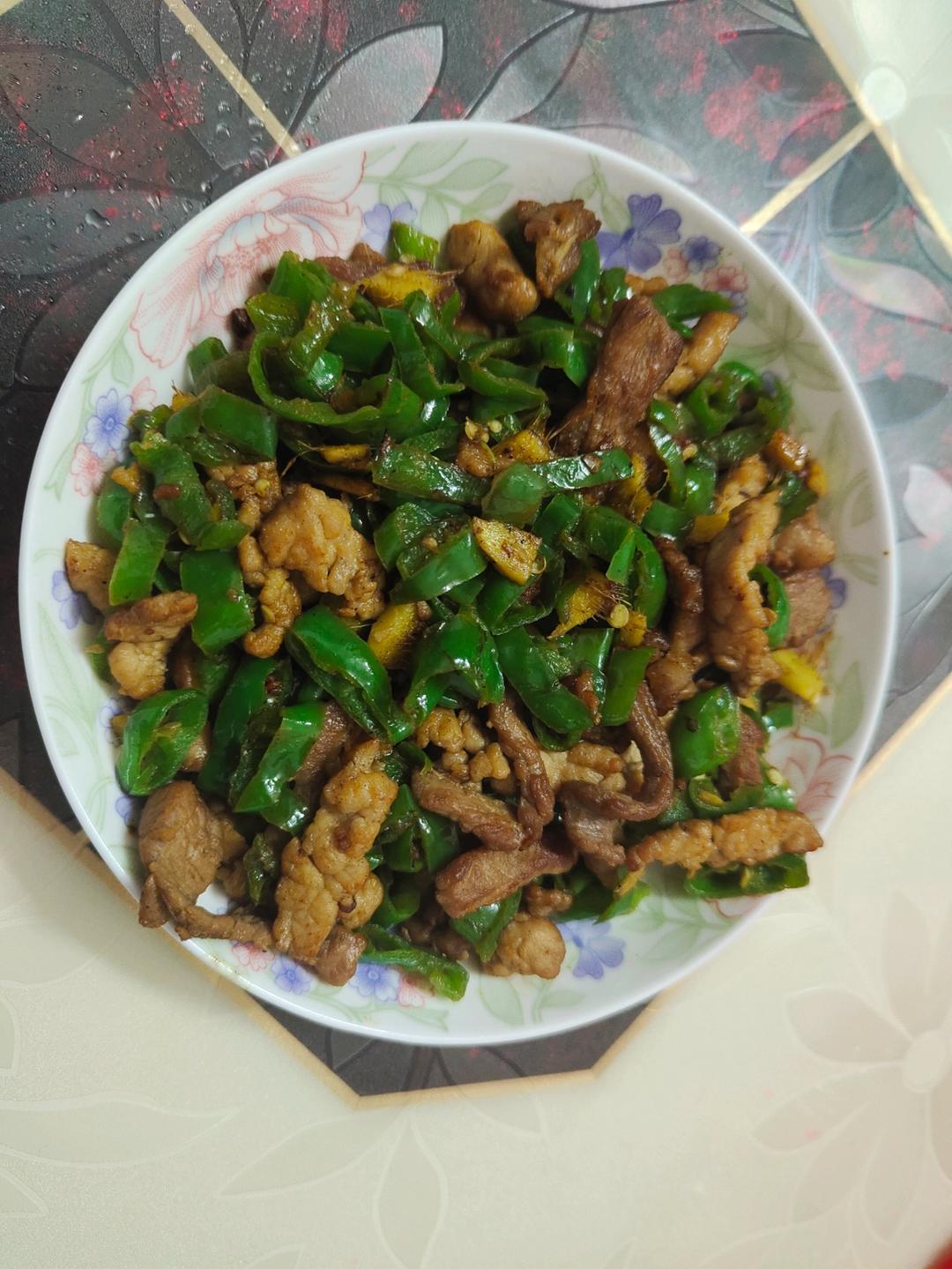 超级下饭菜青椒炒肉