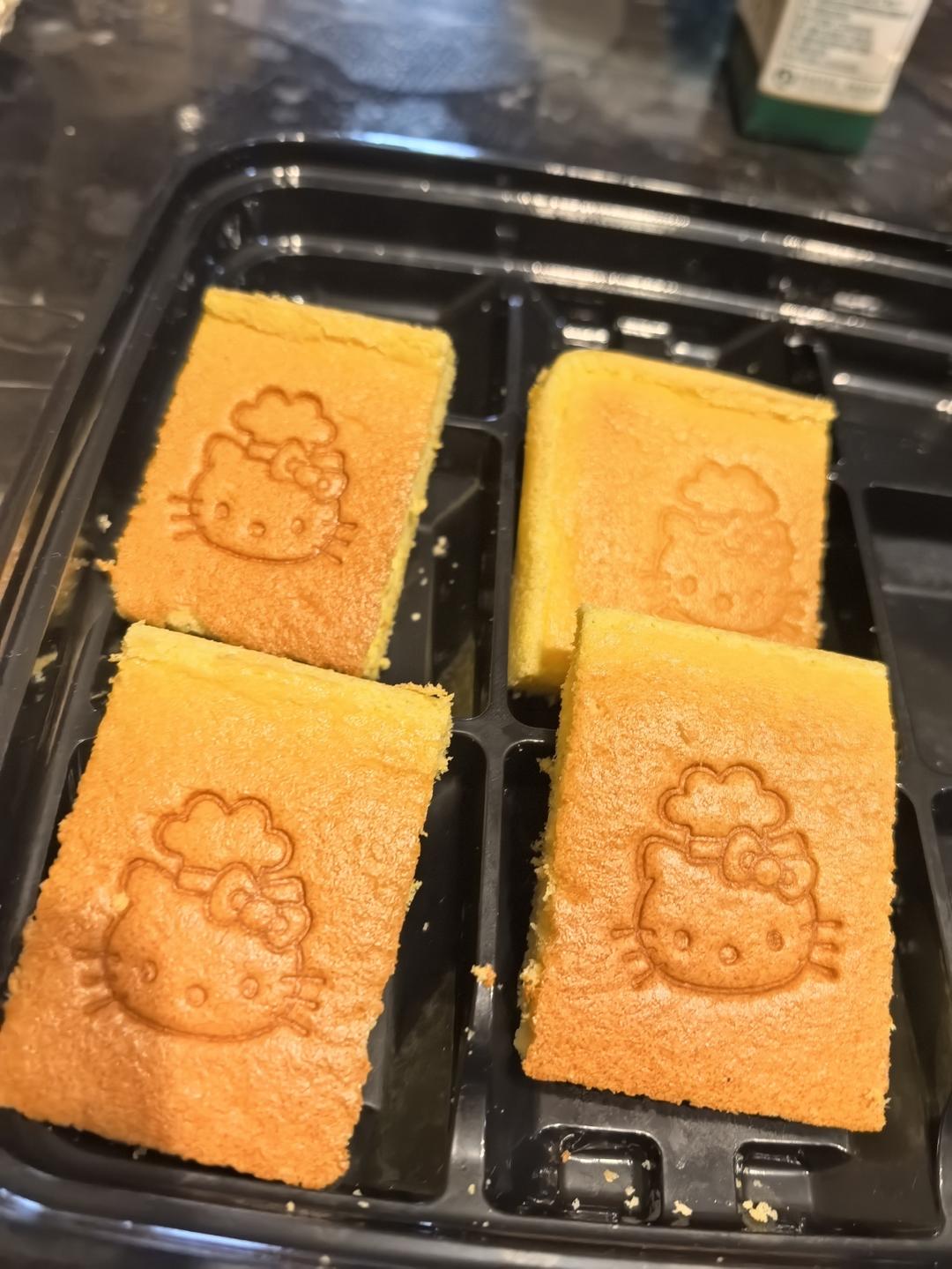 蛋糕卷这样做‼️不掉皮不开裂（小视频食谱）