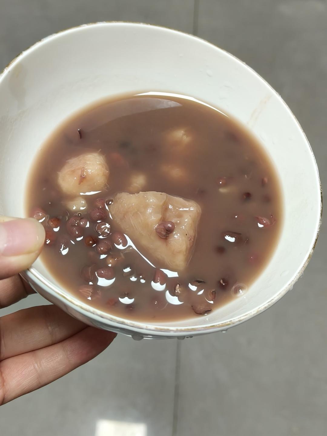 两个人一起炫饭啦！