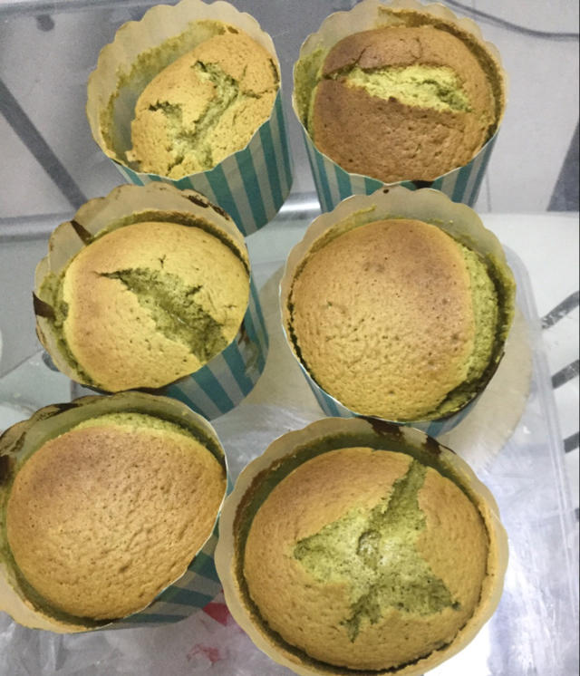 原味戚风纸杯蛋糕（烤箱做纸杯蛋糕）