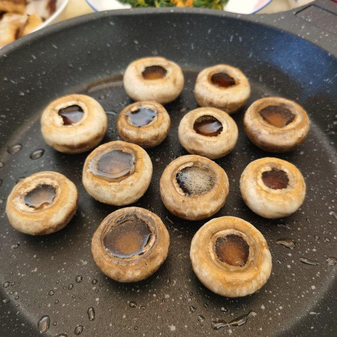 保留最原始鲜味儿的煎口蘑