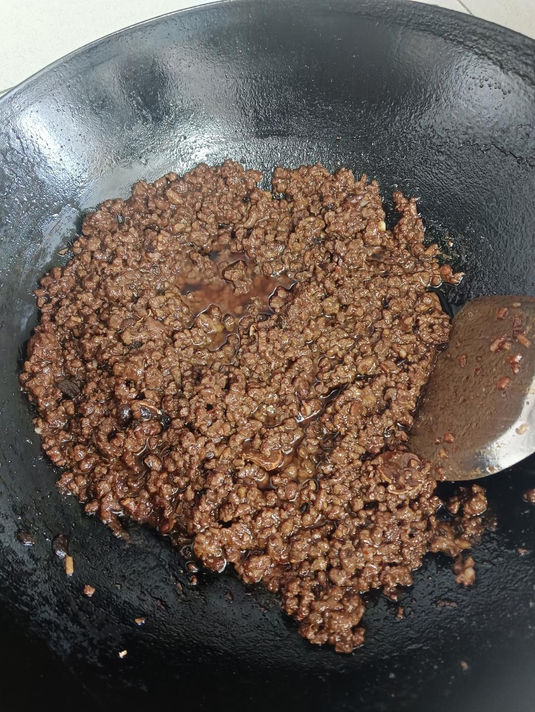 杂酱面臊子
