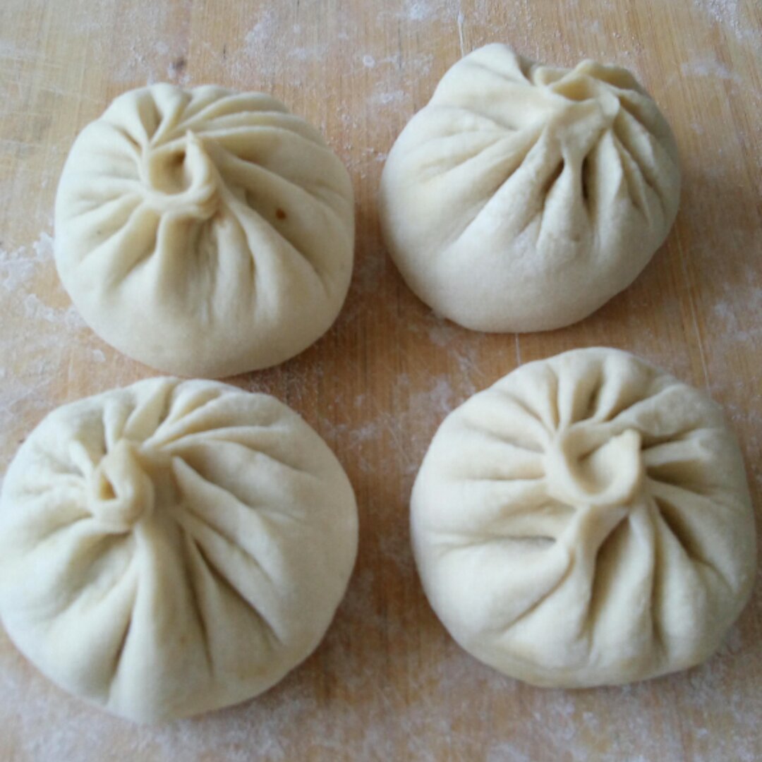 一次性发酵乌塌菜猪肉包（附：油炸鲜肉丸子）