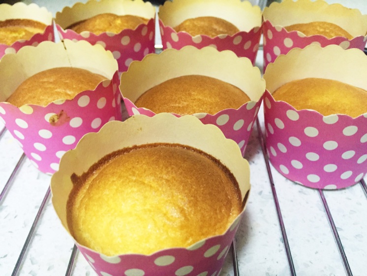 棉花纸杯蛋糕