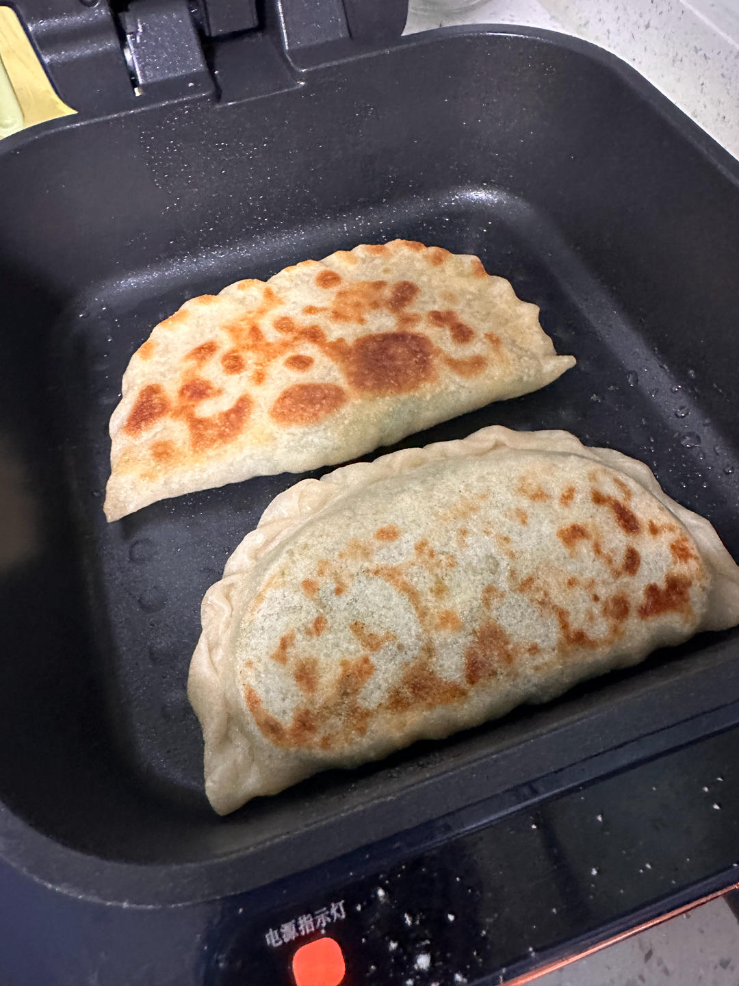 懒人版韭菜鸡蛋合子