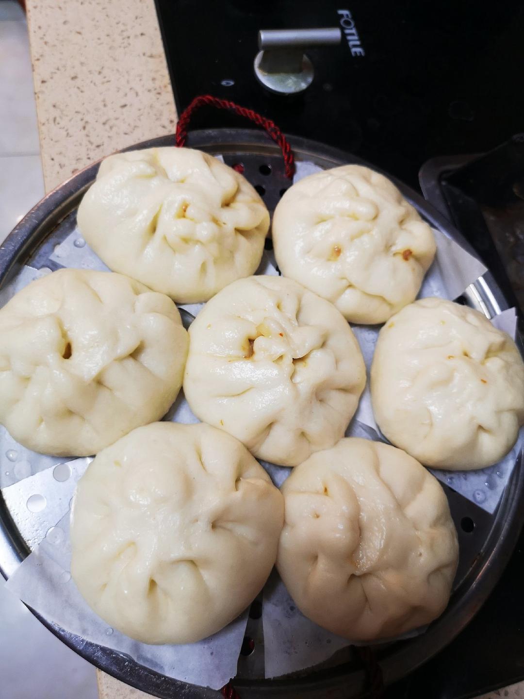 一出笼就抢光的青萝卜丝肉包