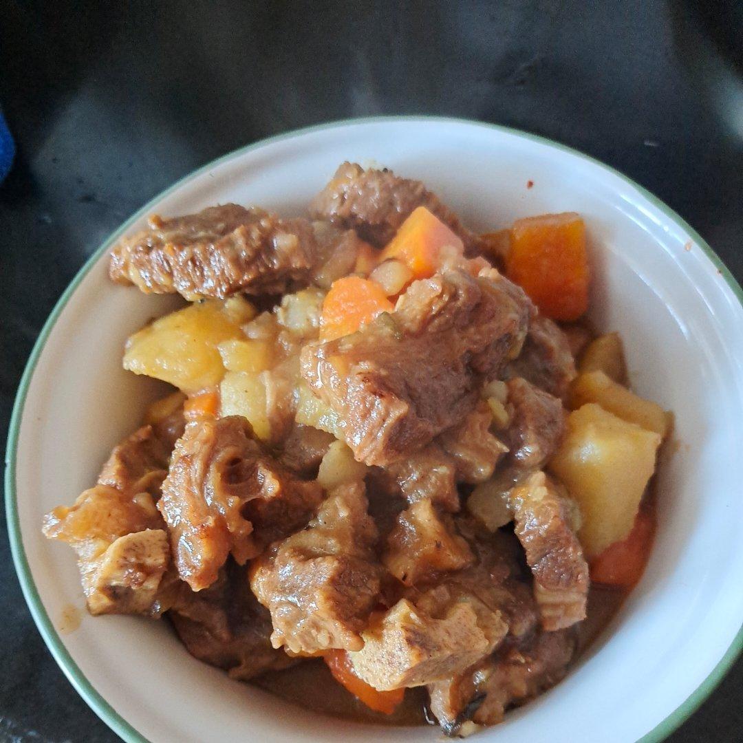 牛肉炖土豆