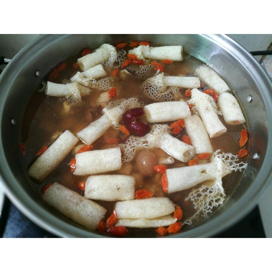 竹荪浸鸡