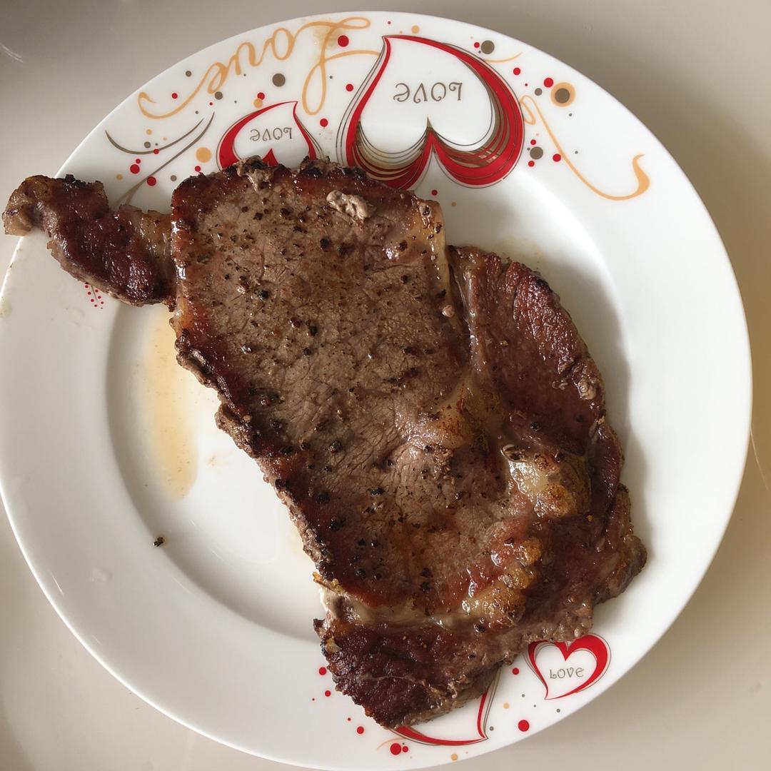 好吃到哭的煎牛排