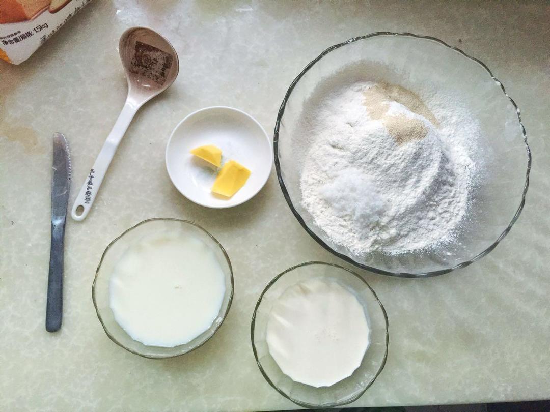 纯奶手撕吐司的做法 步骤1