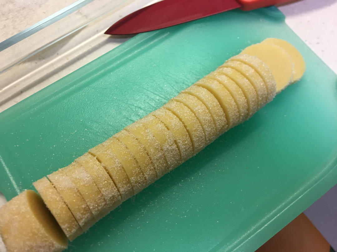 🍪视频｜经典复刻—丹麦皇冠蓝罐黄油曲奇（材料简单操作粗暴）