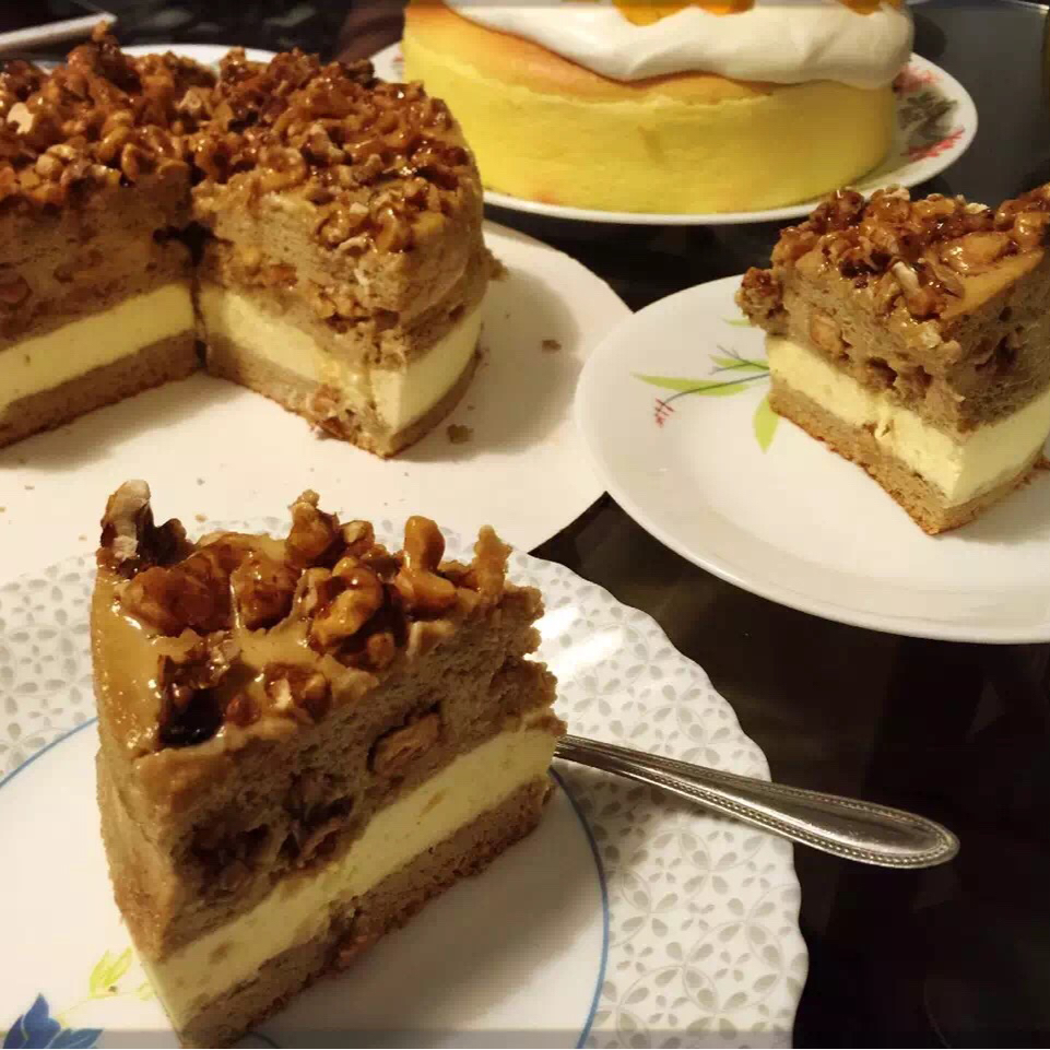 焦糖核桃咖啡慕斯蛋糕