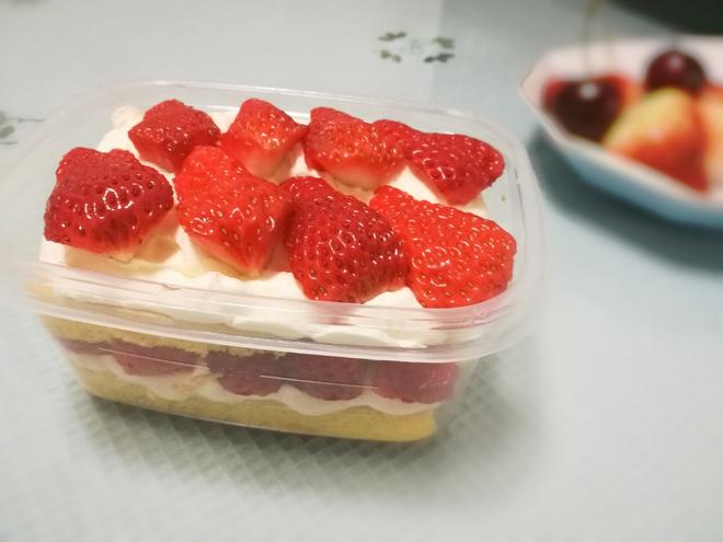 水果奶油蛋糕盒子的做法