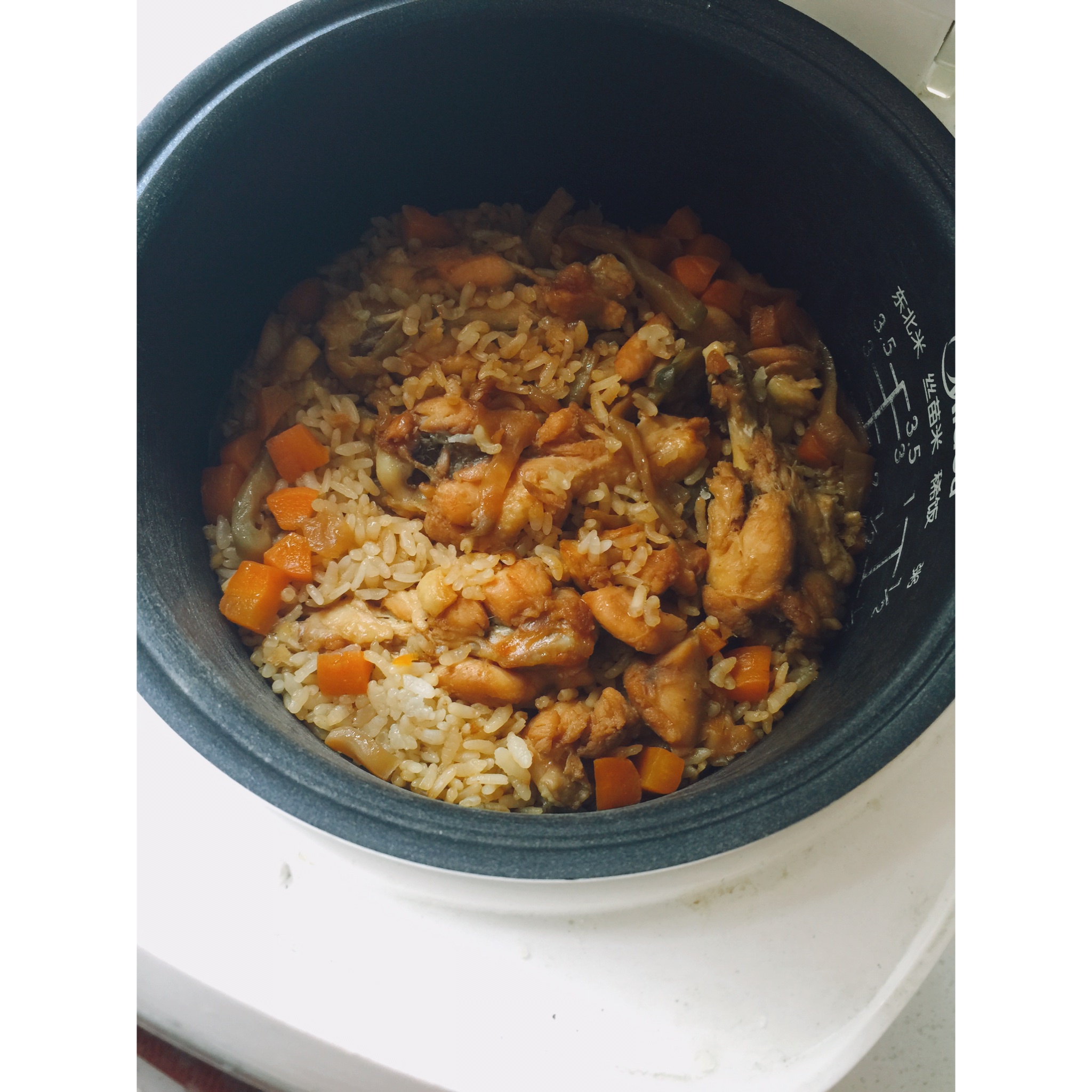 喷香排骨焖饭（爆好吃）