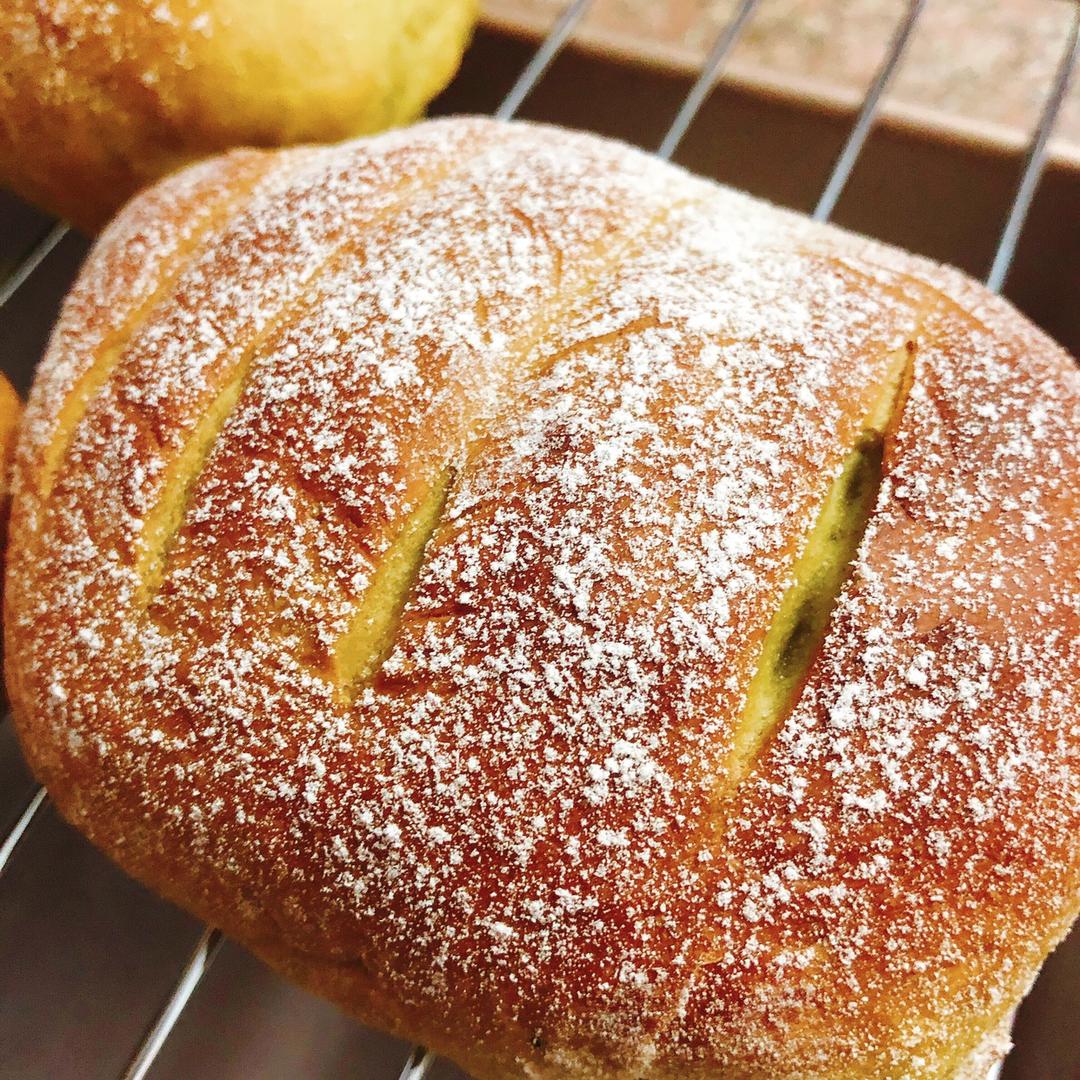 抹茶蜜豆麻薯包