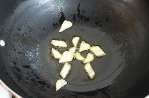 梭子蟹土豆羹的做法 步骤2